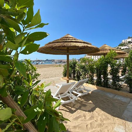 Marina Bay Beach Hotel Peschici Exterior photo