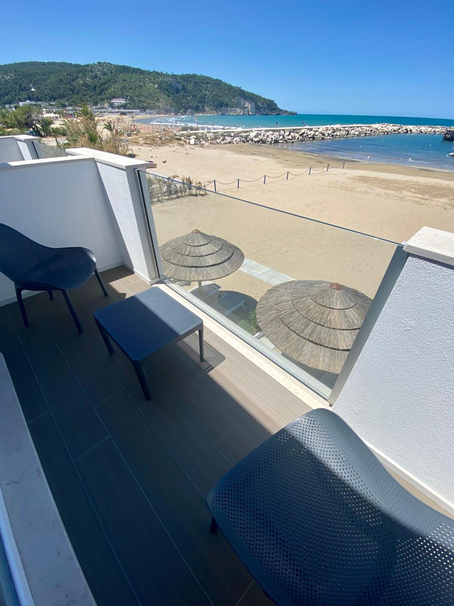 Marina Bay Beach Hotel Peschici Exterior photo